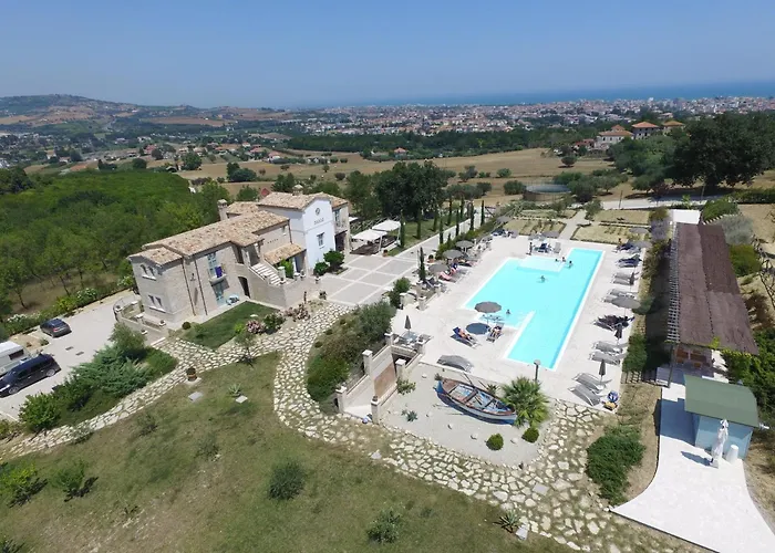 Villa Sant\'Angelo